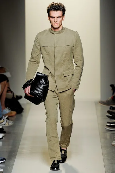 Look 26